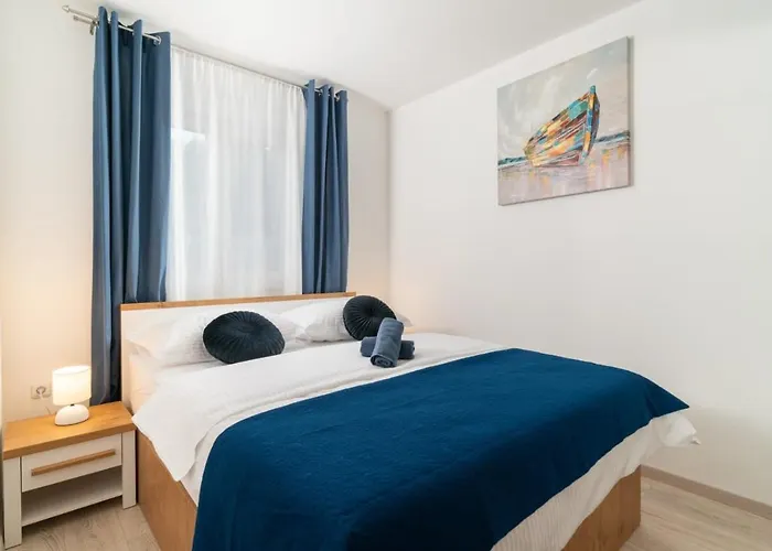 A Apartman *
