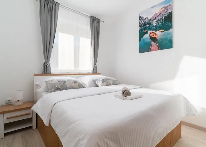 A Apartman *